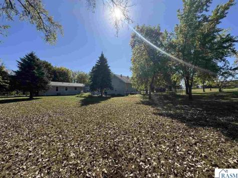 1960 Cottonwood Lake Drive Windom MN 56101