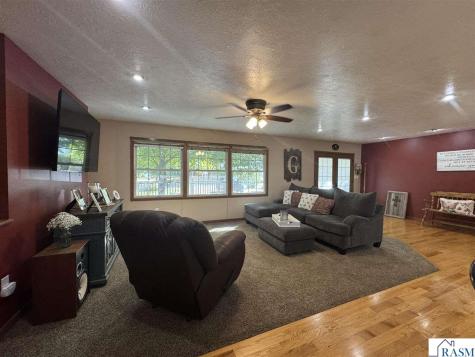 1960 Cottonwood Lake Drive Windom MN 56101