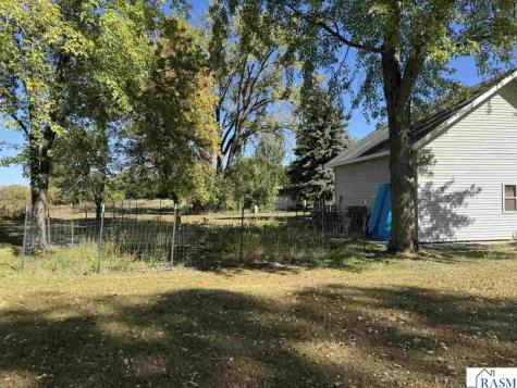 1960 Cottonwood Lake Drive Windom MN 56101