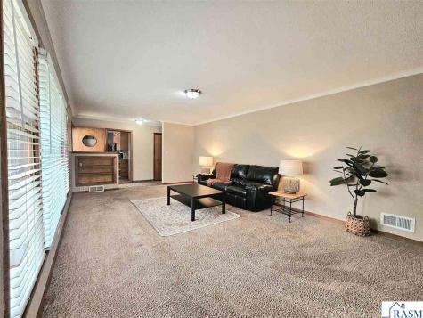610 5th Street North New Ulm MN 56073