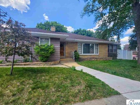 610 5th Street North New Ulm MN 56073