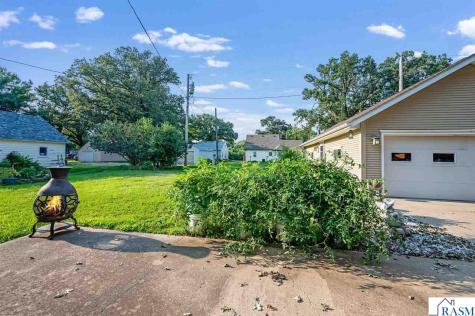 312 W 2nd Street Blue Earth MN 56013