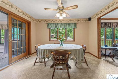 1139 N 10th Street St. James MN 56081