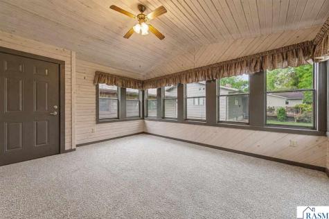 1139 N 10th Street St. James MN 56081