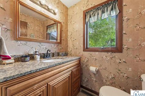 1139 N 10th Street St. James MN 56081