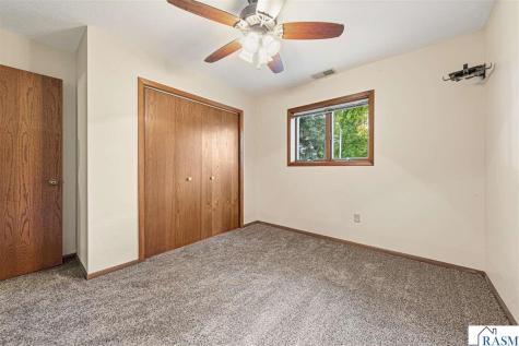 1139 N 10th Street St. James MN 56081