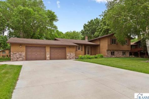 1139 N 10th Street St. James MN 56081