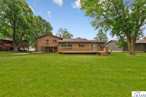 1139 N 10th Street St. James MN 56081