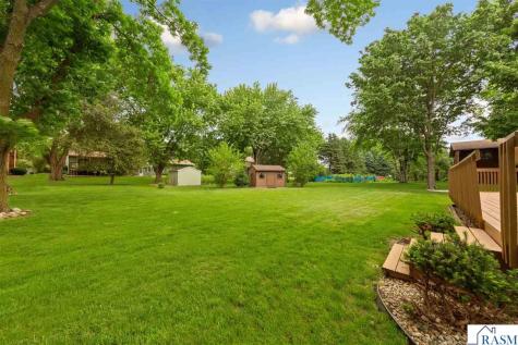 1139 N 10th Street St. James MN 56081