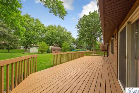 1139 N 10th Street St. James MN 56081