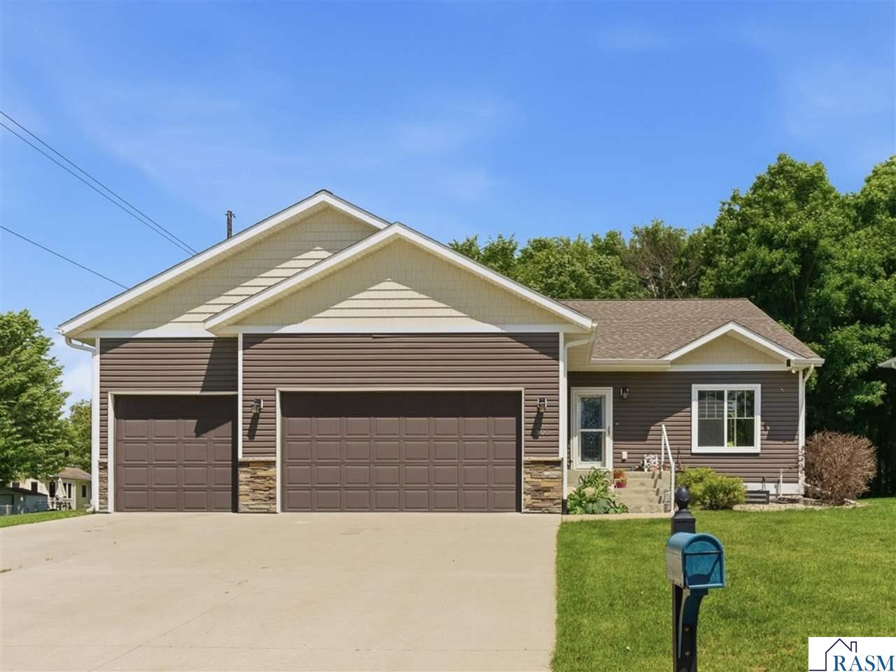 300 Tanager Road Mankato MN 56001