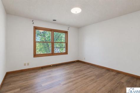 915 N Valley Street New Ulm MN 56073