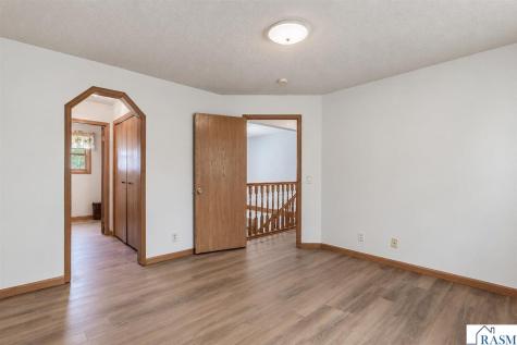 915 N Valley Street New Ulm MN 56073