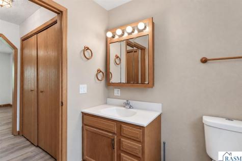 915 N Valley Street New Ulm MN 56073
