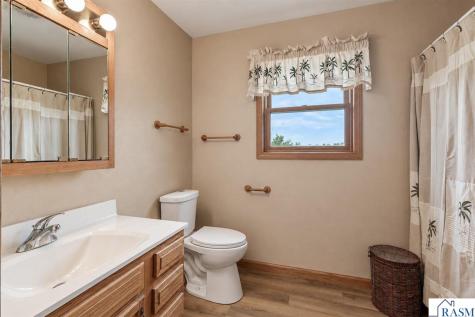 915 N Valley Street New Ulm MN 56073