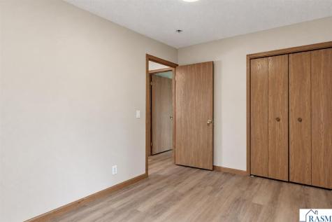 915 N Valley Street New Ulm MN 56073