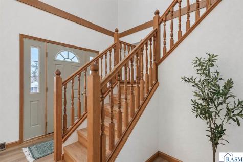 915 N Valley Street New Ulm MN 56073