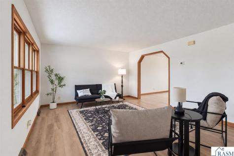 915 N Valley Street New Ulm MN 56073
