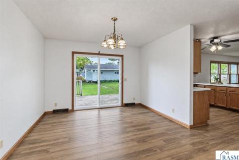 915 N Valley Street New Ulm MN 56073