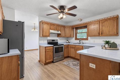 915 N Valley Street New Ulm MN 56073