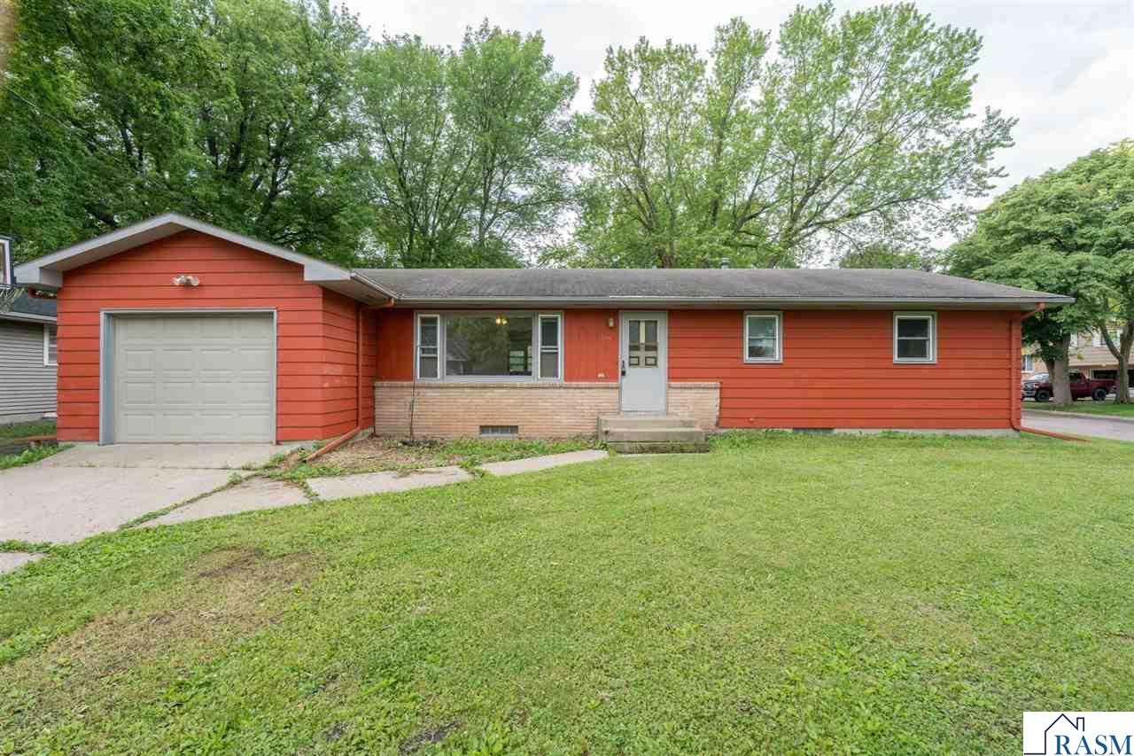 395 W Minnesota Street Le Center MN 56057