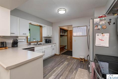 209 Viking Drive Mankato MN 56001