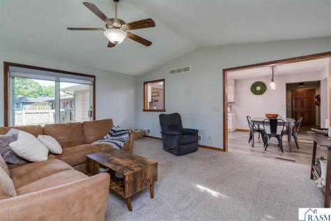 209 Viking Drive Mankato MN 56001