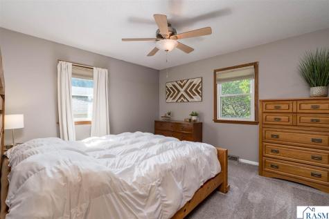 209 Viking Drive Mankato MN 56001