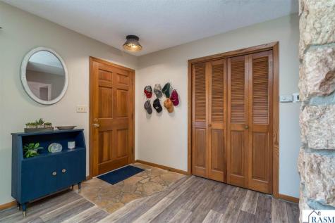 209 Viking Drive Mankato MN 56001