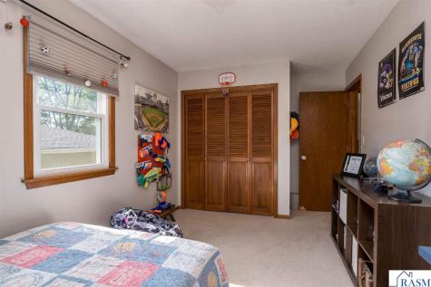 209 Viking Drive Mankato MN 56001