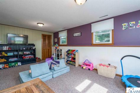 209 Viking Drive Mankato MN 56001