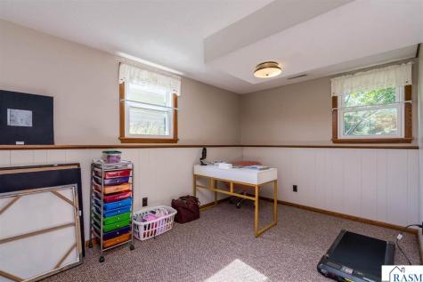 209 Viking Drive Mankato MN 56001