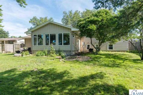 209 Viking Drive Mankato MN 56001