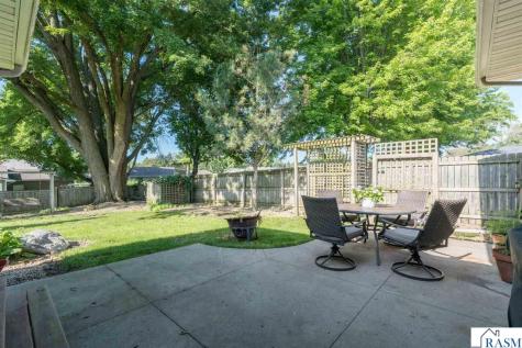 209 Viking Drive Mankato MN 56001