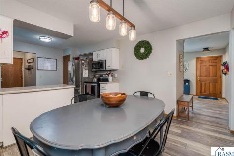 209 Viking Drive Mankato MN 56001