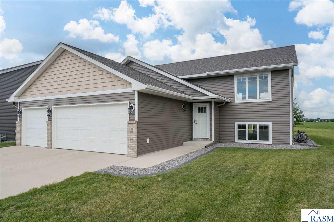 109 Cypress Court Mankato MN 56001