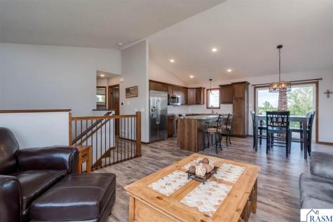 109 Cypress Court Mankato MN 56001