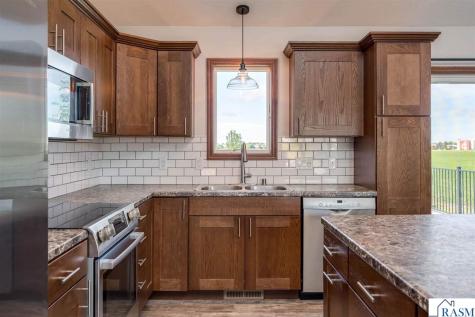 109 Cypress Court Mankato MN 56001