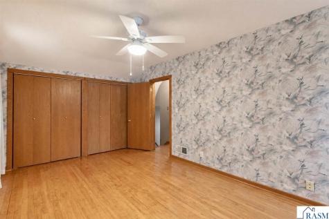1008 Quincy Street North Mankato MN 56001-0