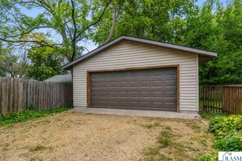 1008 Quincy Street North Mankato MN 56001-0