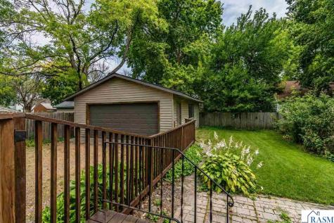 1008 Quincy Street North Mankato MN 56001-0
