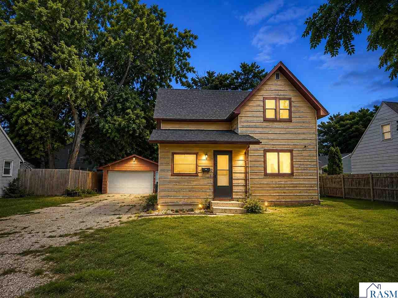 412 W 2nd Street Mankato MN 56001