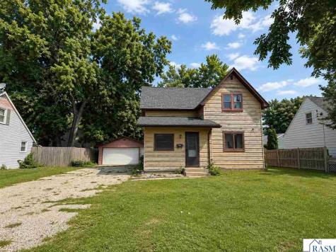 412 W 2nd Street Mankato MN 56001