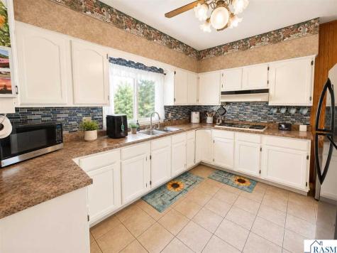 412 W 2nd Street Mankato MN 56001