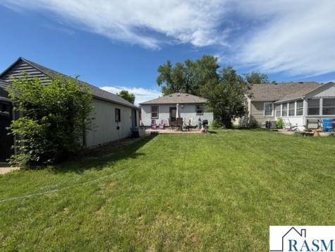 447 Jefferson Avenue North Mankato MN 56003