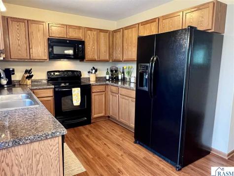 27 Benson Trail North Mankato MN 56003