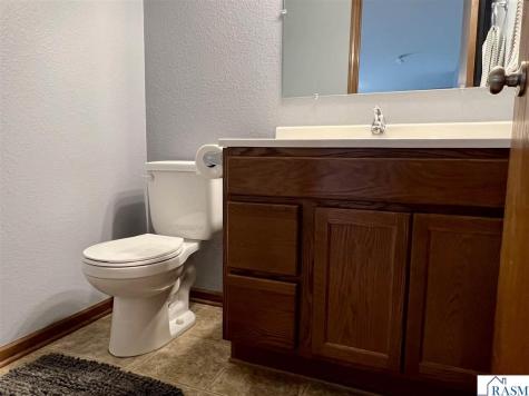 27 Benson Trail North Mankato MN 56003