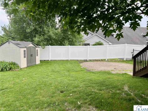 27 Benson Trail North Mankato MN 56003