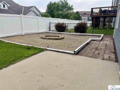 27 Benson Trail North Mankato MN 56003