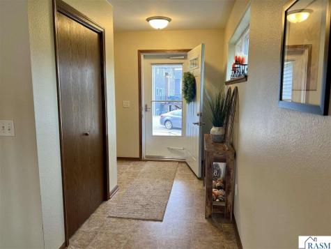 27 Benson Trail North Mankato MN 56003